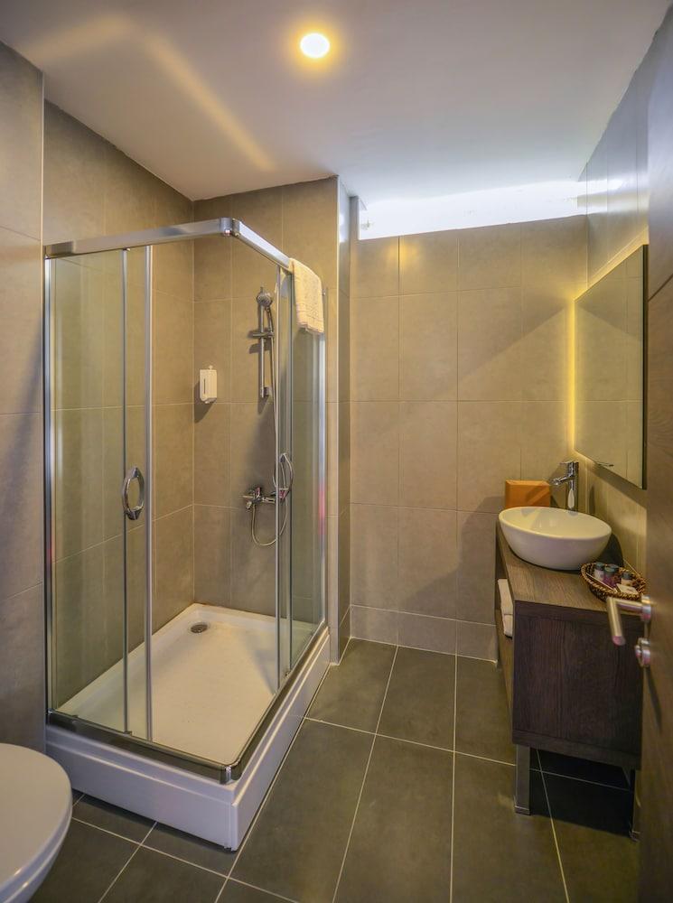 A11 Hotel Atasehir Стамбул Экстерьер фото
